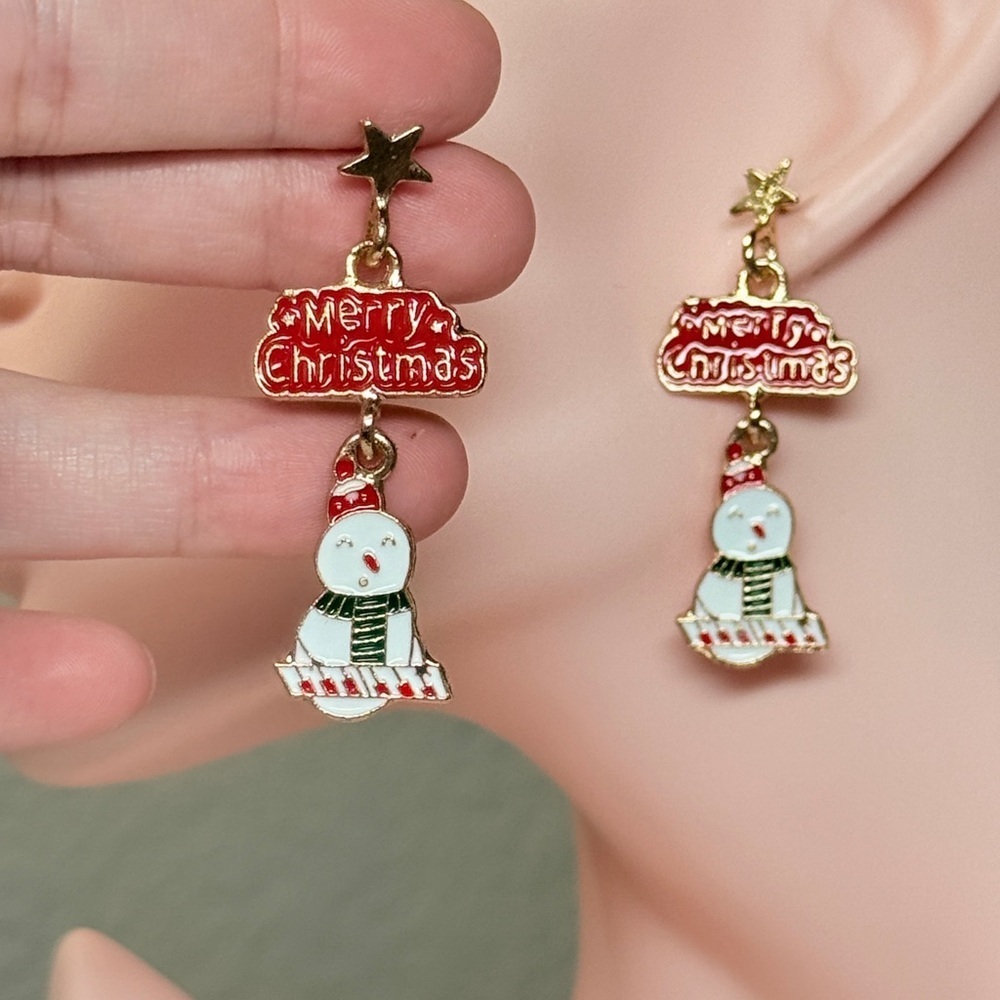 Snowman Christmas Earrings ⛄️ - Picture 4 of 7